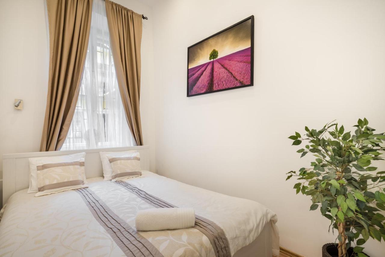 Real Apartments Vadasz บูดาเปสต์ ภายนอก รูปภาพ